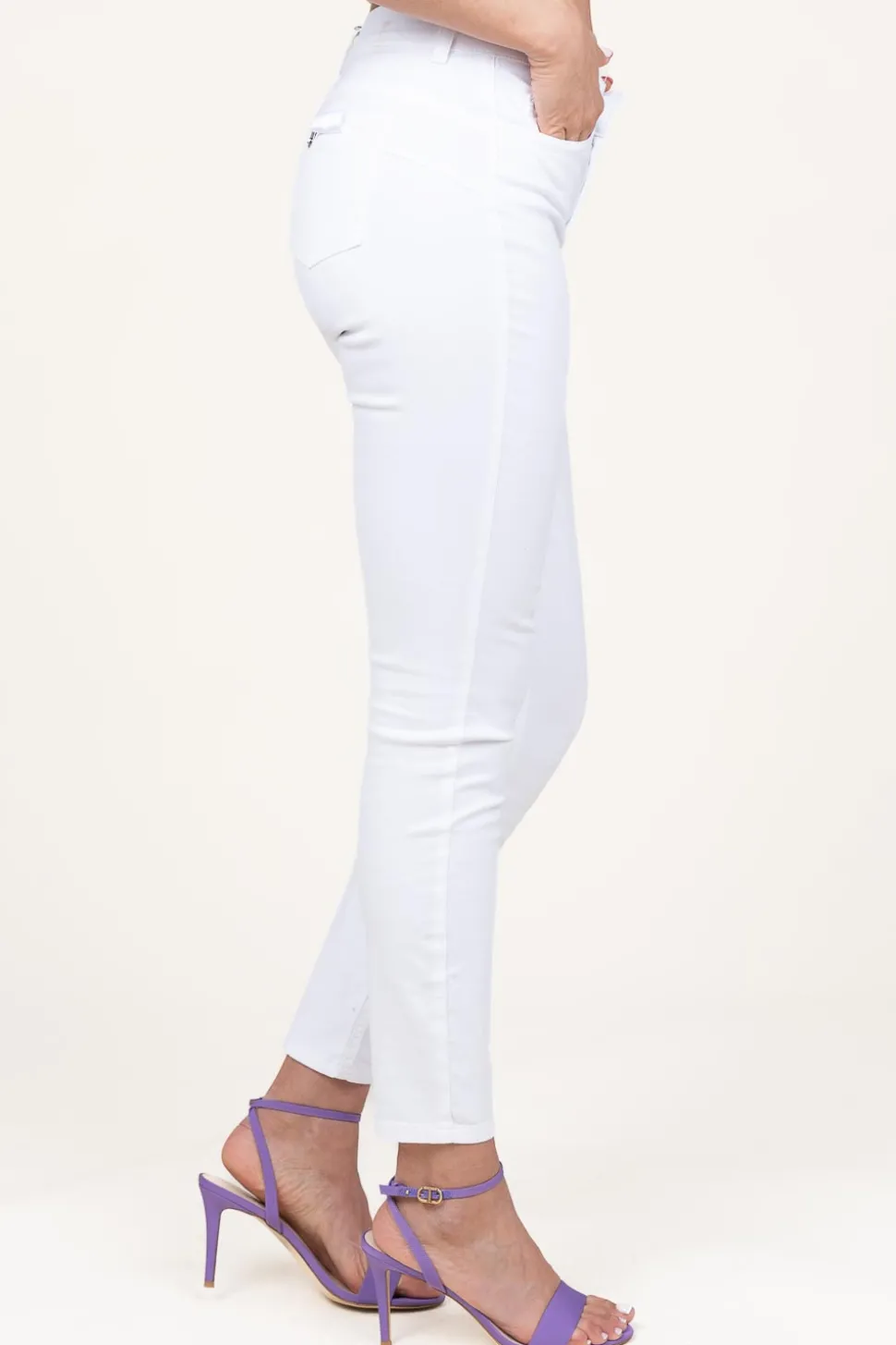 Flash Sale Liu Jo High Waist Regular Fit Jeans Divine L30 | White... | | Little Soho