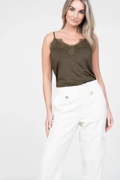 Store CC Heart Top With Lace Details Puck | Donker Green... | | Little Soho
